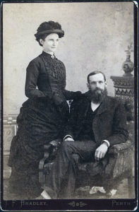 perth-rev-ag-robertson-and-sister-aggie